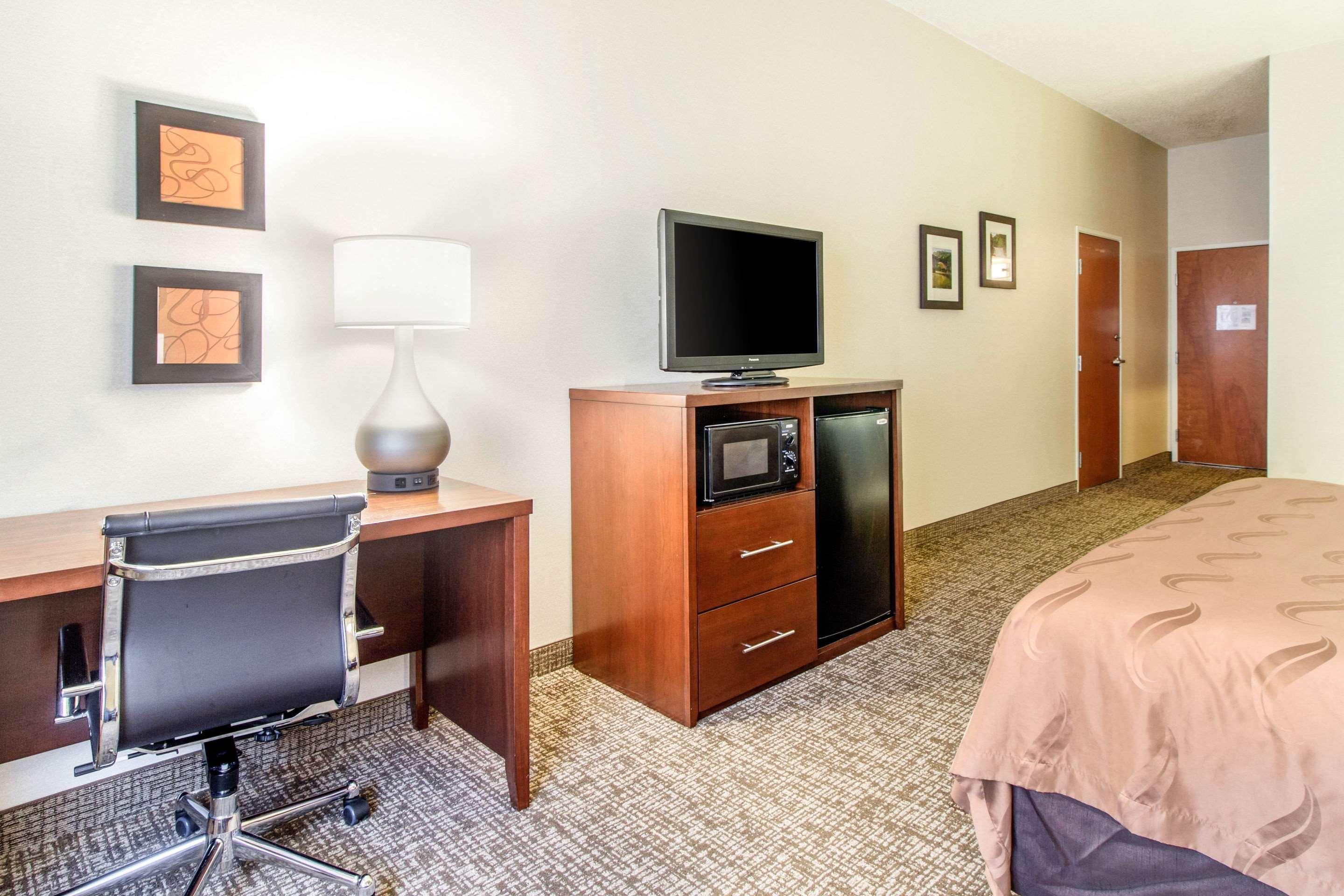 Quality Suites Corbin Bagian luar foto
