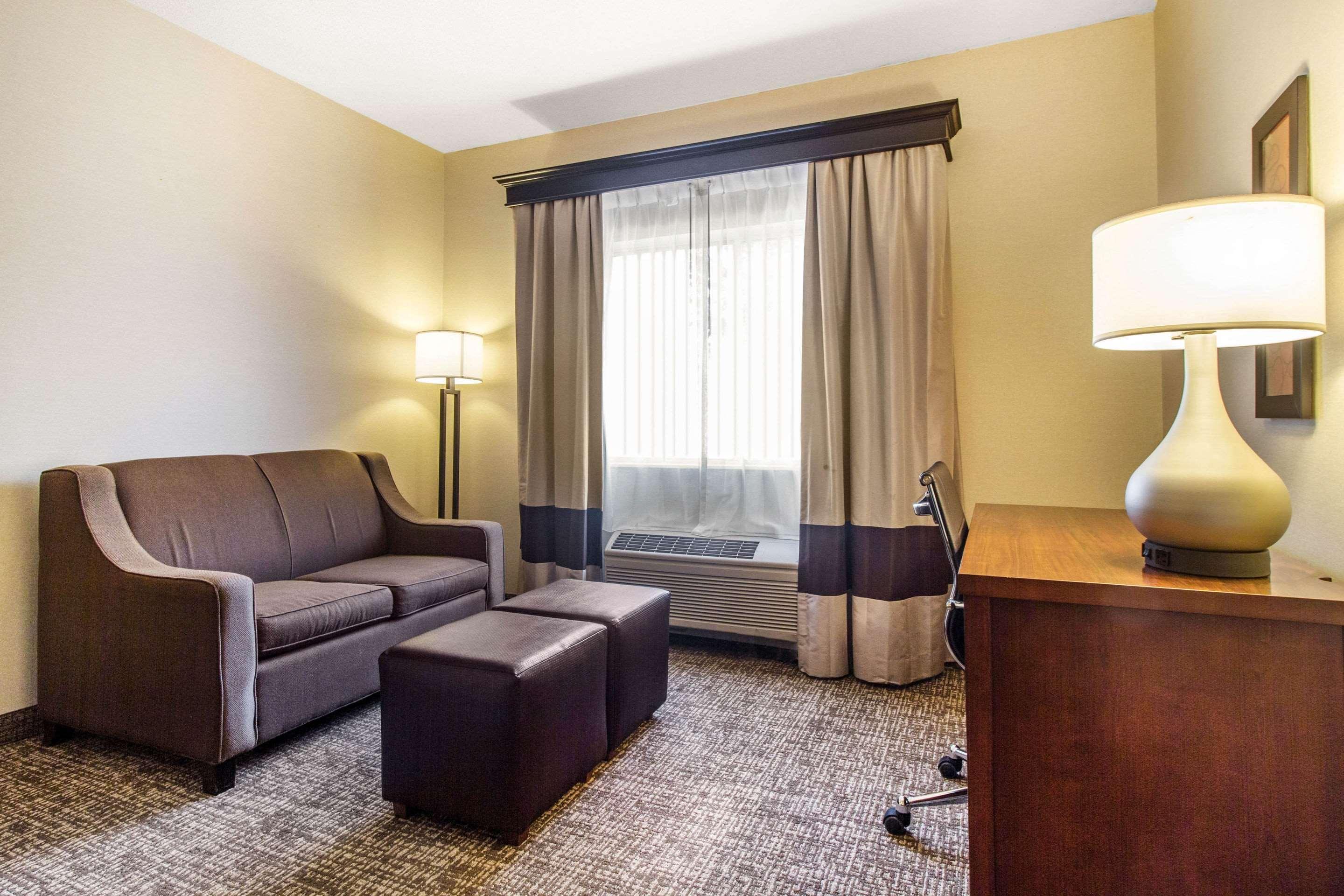 Quality Suites Corbin Bagian luar foto
